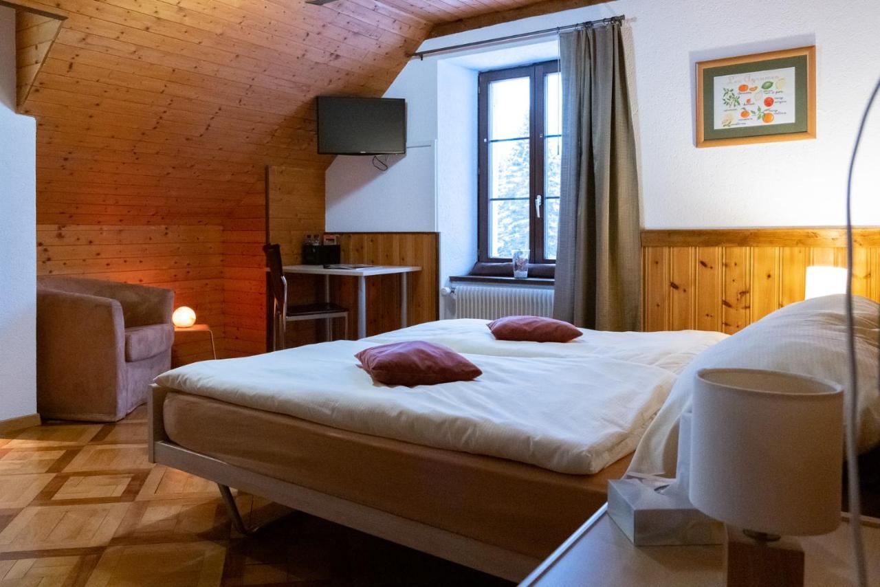 Auberge Du Prevoux Le Locle Exteriér fotografie