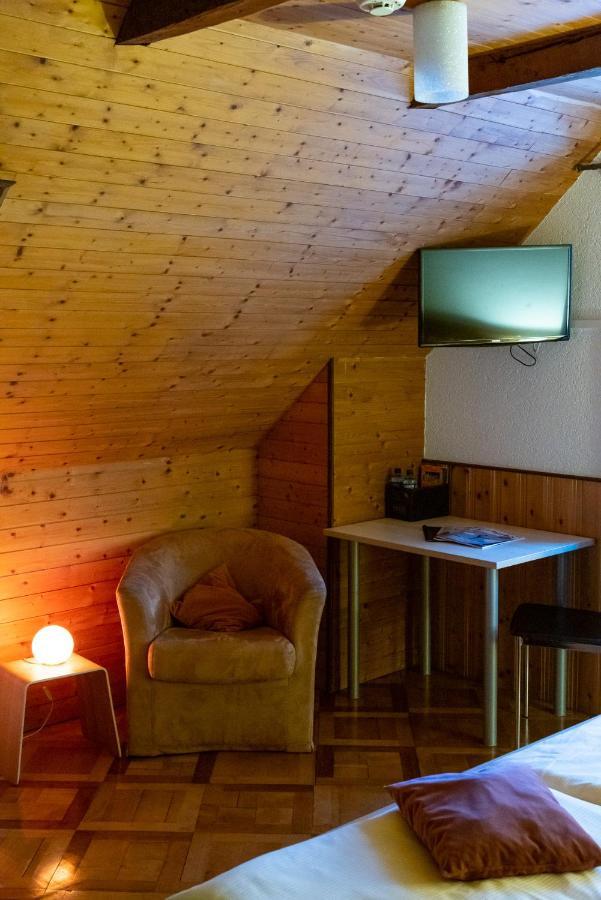 Auberge Du Prevoux Le Locle Exteriér fotografie
